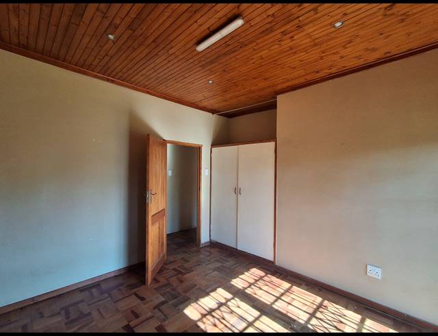 3 BEDROOM FREESTANDING FOR SALE IN STILFONTEIN EXT 4